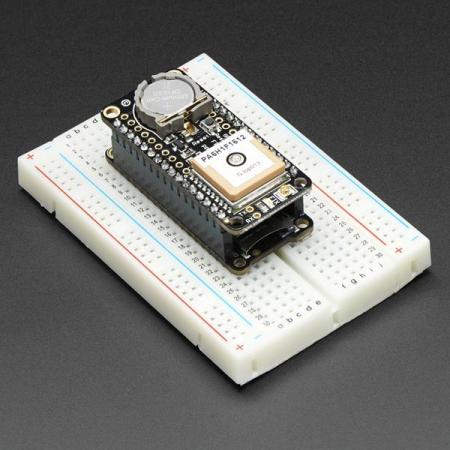 디바이스마트,MCU보드/전자키트 > 통신/네트워크 > GNSS/GPS > 일반용 GPS 모듈,Adafruit,Adafruit Ultimate GPS FeatherWing [ada-3133],정밀하고 민감한 저전력 GPS 모듈 / MTK3333 기반 모듈에는 외부 안테나 기능 / 30mA의 전류 소모 / 코인 배터리 백업 기능이 있는 RTC / -165dBm 감도, 10Hz 업데이트, 99개 채널 33개 추적