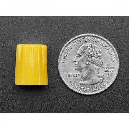 디바이스마트,스위치/부저/전기부품 > 지원부품 > 노브,Adafruit,Yellow Micro Potentiometer Knob - 4 pack [ada-5534],노란색 플라스틱 노브 / 4가지 팩 / 작은 릴 고정나사