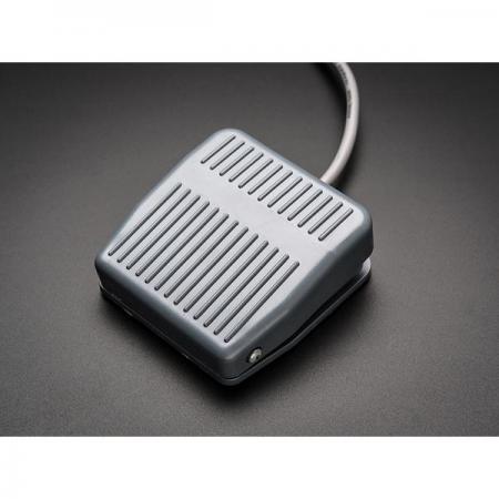 디바이스마트,MCU보드/전자키트 > 버튼/스위치/제어/RTC > 버튼/스위치/조이스틱,Adafruit,Foot switch [ada-423],발 스위치 / 폭 80mm, 깊이 82mm, 높이 32mm(눌렸을 때 27mm) / 정격 : 250VAC, 10A / 케이블 길이 : 2m