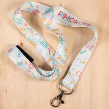 디바이스마트,오픈소스/코딩교육 > Micro:Bit > 마이크로비트 교육용키트,Pimoroni,scroll:bit micro:bit Kit [PIM362],마이크로비트 키트를 사용하면 누구나 쉽게 제작 및 코딩을 시작할 수 있습니다. / 마이크로비트 V2 포함 / 납땜 불필요 / IS31FL3731 LED 매트릭스 드라이버 칩 사용 / 밝은 흰색 픽셀의 17x7 매트릭스(총 119개)