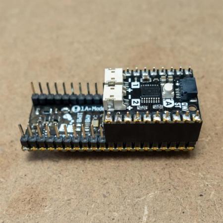 디바이스마트,MCU보드/전자키트 > 버튼/스위치/제어/RTC > 모터/모터컨트롤,Pimoroni,Motor SHIM for Pico [PIM617],Pico용 모터 SHIM / 듀얼 H-브리지 모터 드라이버(DRV8833) / 모터 부착용 JST-ZH 커넥터(2핀) 2개 / 라즈베리파이 피코 호환