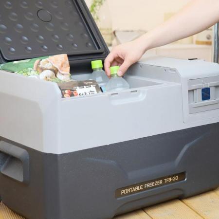 디바이스마트,EV 전기차/캠핑카/그린에너지 > 캠핑/보트 악세사리 > 이동식 냉장고,툴콘,차량용 이동형 냉장고 (TFB-50),툴콘 / 용량(L):50 / 규격(mm):631×380×550 / 중량(kg):14.8 / 원산지:중국 / 배터리 용량(mAh):15300