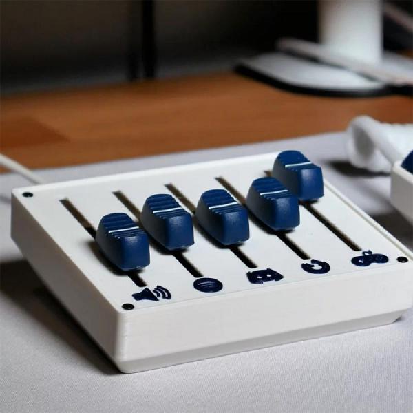 디바이스마트,오픈소스/코딩교육 > 아두이노 > 아두이노 교육용키트,ELECROW,DEEJ Physical Volume Mixer Electronics Kit [CDE23130D],DEEJ는 Go로 작성된 오픈 소스 경량 데스크톱 클라이언트와 구축이 간단하고 저렴한 Arduino 기반 하드웨어 설정을 활용