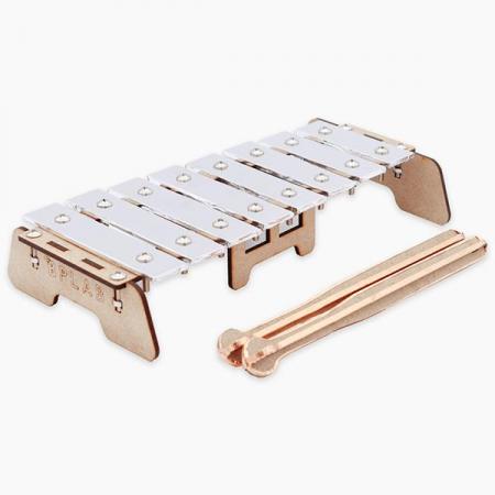 디바이스마트,MCU보드/전자키트 > 교육용키트/로봇 > 교육용키트 > 재미있는키트/기타,비피랩,엔트리 코딩교육 키트 DIY 글로켄슈필/실로폰 (메이키메이키 보드, 영상 제공, 메뉴얼 포함),전자 글로켄슈필은 입체적인 글로켄슈필을 직접 조립하고 소리를 낼 수 있는 전자악기 코딩 교육 키트 입니다.