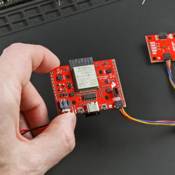 디바이스마트,MCU보드/전자키트 > 센서모듈 > IMU/AHRS(9축 이상),SparkFun,SparkFun DataLogger IoT - 9DoF [DEV-20594],스파크펀 DataLogger IoT - 9DoF / ESP32-WROOM-32E / 전압 : 3.3~6.0V / 9축 / 가속도계 및 자이로, 자력게