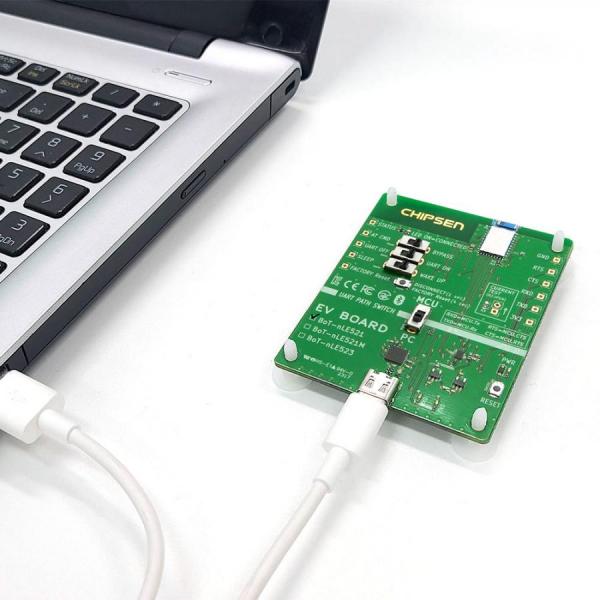 디바이스마트,MCU보드/전자키트 > 통신/네트워크 > 블루투스/BLE,(주)칩센,BoT-nLE521 테스트용 개발보드 EVB-nLE521,EVB-nLE521는 고객(개발자)가 제품을 설계하기 전에 먼저 블루투스 모듈(BoT-nLE521)의 기능을 테스트 할 수 있는 개발보드입니다.