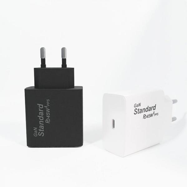 디바이스마트,오픈소스/코딩교육 > 라즈베리파이 > 아답터/방열판/OS/기타,인지텔레콤,라즈베리파이5 호환 Standard PD45W 5V 5A 아답터 (케이블 미포함),라즈베리파이5의 권장 스펙에 맞는 전용 아답터 / 정격입력 : AC220V / 50-60Hz / 1.2A / KC인증 제품