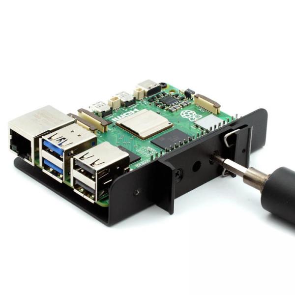 디바이스마트,오픈소스/코딩교육 > 라즈베리파이 > 라즈베리파이 확장보드/HAT,KKSB,라즈베리파이4,5 DIN레일 마운트,한국공식대리점 / 라즈베리파이5, 4B, 3B 호환 브라킷 / 쉽고 빠른 조립 / 작은 사이즈로 냉각펜, 방열판의 방해를 받지 않습니다. / 재질 : 철 / Raspberry Pi 5, 4 and 3 Din Rail Clip Bracket