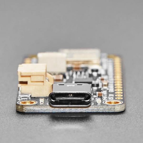 디바이스마트,오픈소스/코딩교육 > 아두이노 > 아두이노 호환보드,Adafruit,Adafruit ESP32 Feather V2 w.FL Antenna - 8MB Flash + 2 MB PSRAM - STEMMA QT [ada-5438],ESP32 WROOM /  240MHz Xtensa® 프로세서 / MHF3/IPEX3/w.FL 안테나 / WiFi 및 블루투스 지원 / 8MB 플래시와 2MB PSRAM / STEMMA QT 포트 / USB Type C