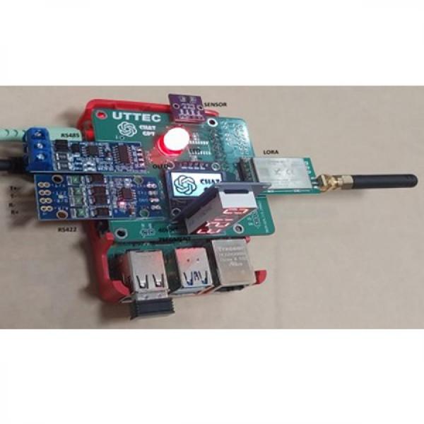 디바이스마트,오픈소스/코딩교육 > 라즈베리파이 > 라즈베리파이 교육용키트,유티텍,Raspberry pi Shield, chatGPT, Python,chatGPT을 이용하여 구현된 Python 코딩 프로그램을 실제로 작동을 구현해 보는 Raspberry pi용 "shield"