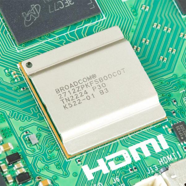 디바이스마트,오픈소스/코딩교육 > 라즈베리파이 > 라즈베리파이 보드,라즈베리파이,라즈베리파이5 (Raspberry Pi 5) 2GB + 가이드북,브로드컴 BCM2712 2.4GHz 쿼드코어 ARM Cortex-A76 / 듀얼 4Kp60 / 블루투스 5.0 , BLE /  microSD(SDR104 모드 지원) / RTC 및 전원 버튼 내장 / 전원 : usb-C 포트 5V/5A DC 아답터 권장