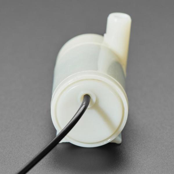 디바이스마트,기계/제어/로봇/모터 > 모터류 > 펌프모터 > 유체 펌프모터,Adafruit,Submersible 3V DC Water Pump with 1 Meter Wire - Horizontal Type [ada-4546],3V로 구동되고 100mA를 소모하는 DC 모터 / 와이어 길이 : ~1m / 펌프 본체 길이 : 46mm / 펌프 본체 직경 : 23.5mm