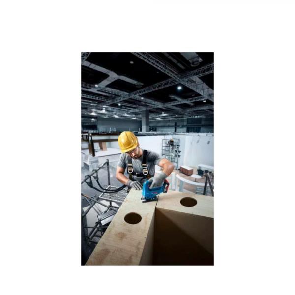 디바이스마트,수공구/전자공구/전동공구 > 전동/엔진공구 > 충전공구 > 충전컷쏘/직쏘,보쉬 BOSCH,보쉬 충전 직쏘 GST 18V-95 B 베어툴,전압 18V / 무부하왕복속도 3300spm / 스트로크높이 20mm / 베벨각도 -45 ~ 45도 / 최대절단깊이 95mm(목재) / 중량 1.6Kg 본체만