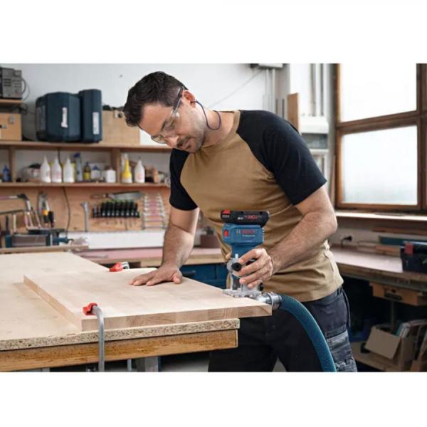 디바이스마트,수공구/전자공구/전동공구 > 전동/엔진공구 > 목공전동공구 > 루터,보쉬 BOSCH,보쉬 브러쉬리스 루터 GLF 18V-8 베어툴,전압 18V / 무부하속도 30,00RPM / 중량 1.1Kg 본체만