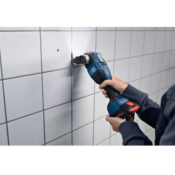 디바이스마트,수공구/전자공구/전동공구 > 전동/엔진공구 > 충전공구 > 충전원형톱/커터,보쉬 BOSCH,보쉬 충전 멀티커터 GOP 18V-40 베어툴,전압 18V / 무부하회전 20,000OPM / 좌측,우측 진동움직임각도 2도 / 중량 1.24Kg 본체만