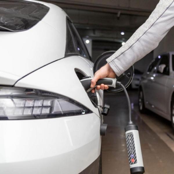 디바이스마트,EV 전기차/캠핑카/그린에너지 > 배터리/충전기/인버터 > EV 전기차 충전기,월드스카이,[가방무료증정] 국산 가정용 전기차충전기 EV 220V 완속충전케이블 WDS부스터 휴대용 비상용 7M,국내제조 가정용 전기차 충전기 EV220V / 완속 충전 케이블 / WDS부스터 / 케이블 사양 : PVC 무광, 2.5SQ 3C, KS인증 / IP55