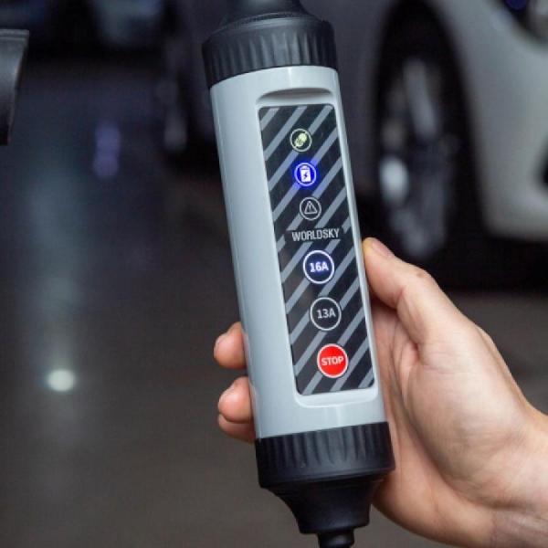 디바이스마트,EV 전기차/캠핑카/그린에너지 > 배터리/충전기/인버터 > EV 전기차 충전기,월드스카이,[가방무료증정] 국산 가정용 전기차충전기 EV 220V 완속충전케이블 WDS부스터 휴대용 비상용 7M,국내제조 가정용 전기차 충전기 EV220V / 완속 충전 케이블 / WDS부스터 / 케이블 사양 : PVC 무광, 2.5SQ 3C, KS인증 / IP55