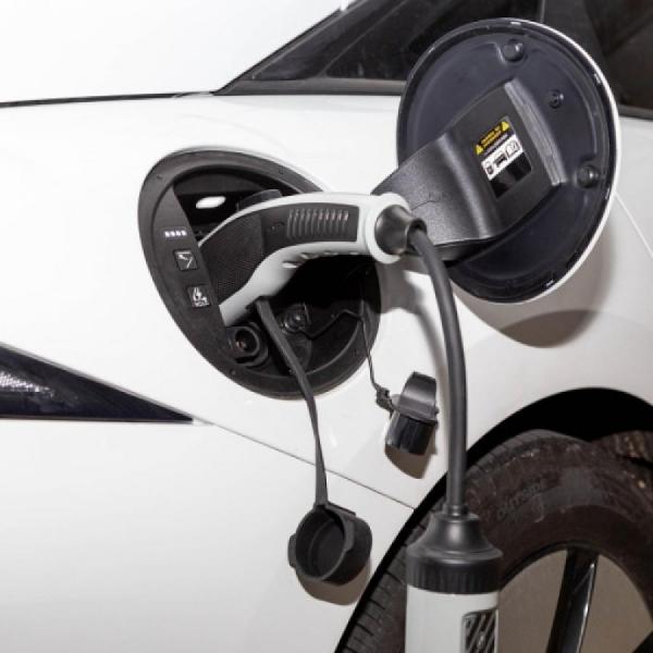 디바이스마트,EV 전기차/캠핑카/그린에너지 > 배터리/충전기/인버터 > EV 전기차 충전기,월드스카이,[가방무료증정] 국산 가정용 전기차충전기 EV 220V 완속충전케이블 WDS부스터 휴대용 비상용 7M,국내제조 가정용 전기차 충전기 EV220V / 완속 충전 케이블 / WDS부스터 / 케이블 사양 : PVC 무광, 2.5SQ 3C, KS인증 / IP55