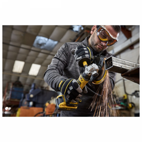 디바이스마트,수공구/전자공구/전동공구 > 전동/엔진공구 > 충전공구 > 충전그라인더,디월트,브러쉬리스 125mm 슈퍼 슬림 그라인더 DCG404N (20V/베어툴),20V MAX / 최대 출력 760W / 무부하회전수 0-10,500rpm / 스핀들 타입 / M10 / 15mm 만조 1개 / 16mm 만조 1개 / 무게 1.5Kg (본체만)