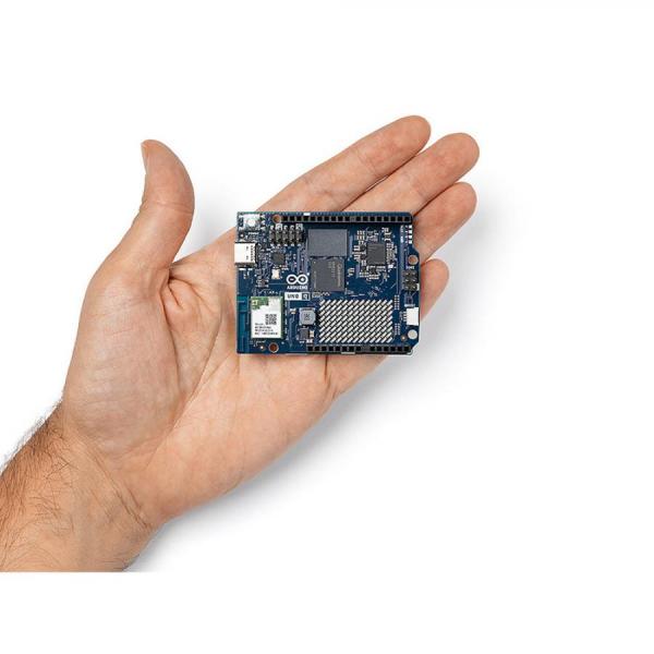 디바이스마트,오픈소스/코딩교육 > 아두이노 > 아두이노 정품 보드/쉴드/키트,아두이노,Arduino UNO Q (4GB),ABX00173 / 4GB 버전 / 리눅스와 아두이노의 만남, 듀얼 브레인 하이브리드 보드 / Qualcomm QRB2210(쿼드코어 MPU) + STM32U585(MCU) 탑재 / 리눅스 데비안 OS 및 Arduino App Lab 지원 / 4GB RAM, 32GB eMMC 내장 / Wi-Fi 5, BT 5.1, USB-C PD / 활용: AI 비전/음성, 고성능 로보틱스, 엣지 컴퓨팅