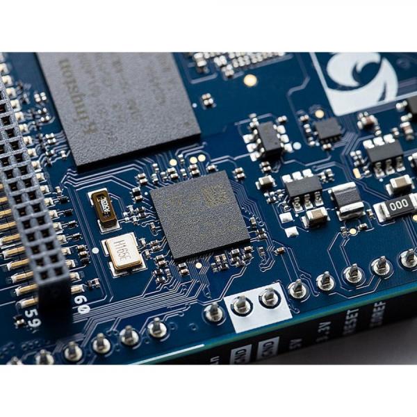 디바이스마트,오픈소스/코딩교육 > 아두이노 > 아두이노 정품 보드/쉴드/키트,아두이노,Arduino UNO Q (4GB),ABX00173 / 4GB 버전 / 리눅스와 아두이노의 만남, 듀얼 브레인 하이브리드 보드 / Qualcomm QRB2210(쿼드코어 MPU) + STM32U585(MCU) 탑재 / 리눅스 데비안 OS 및 Arduino App Lab 지원 / 4GB RAM, 32GB eMMC 내장 / Wi-Fi 5, BT 5.1, USB-C PD / 활용: AI 비전/음성, 고성능 로보틱스, 엣지 컴퓨팅